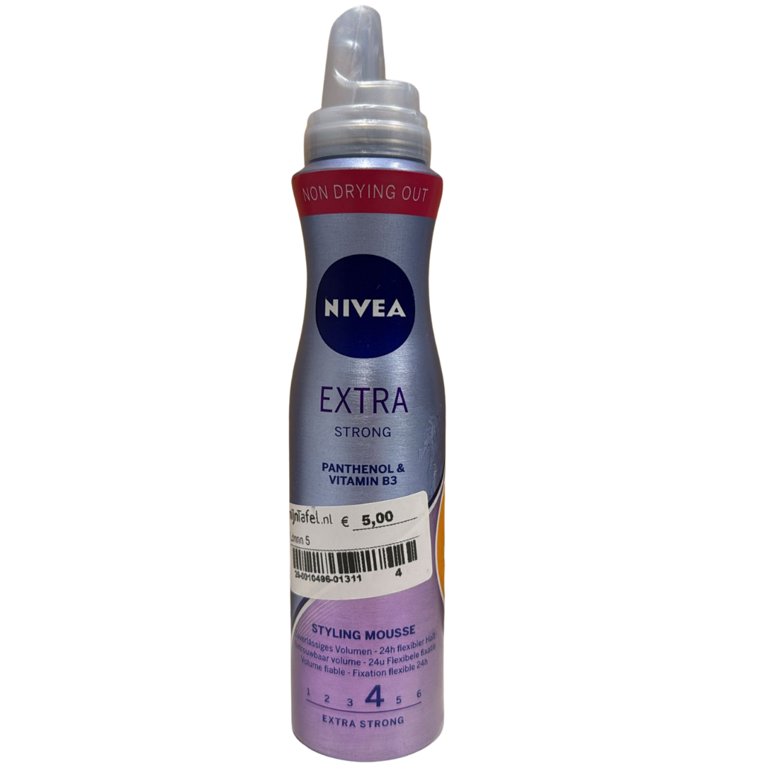 NIVEA Extra Strong Styling Mousse